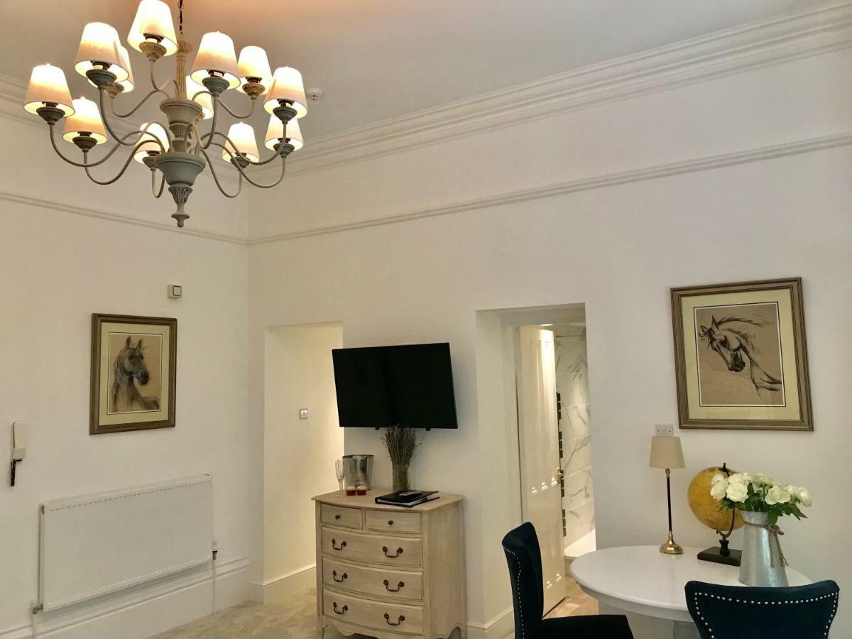 Ranmoor Serviced Apartments - The Courtyard Suite Sheffield Exteriör bild